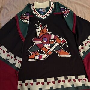 Coyotes NHL Jersey size Lg. Vintage EUC